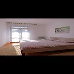 Stella - Three Bedroom With Balcony * Pula