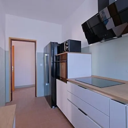 Stella - Three Bedroom With Balcony Apartman *