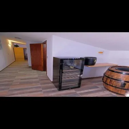 Stella - Three Bedroom With Balcony Apartman *