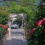 Stella - Three Bedroom With Balcony * Pula