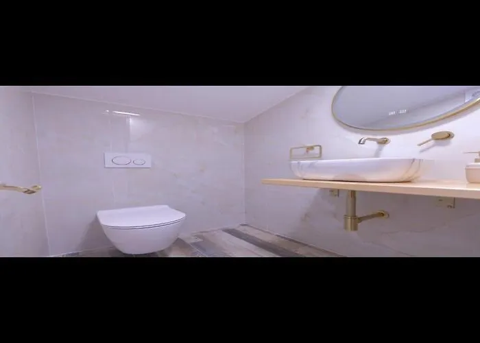 Stella - Three Bedroom With Balcony Apartman