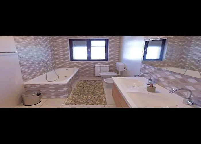 Stella - Three Bedroom With Balcony Apartment *