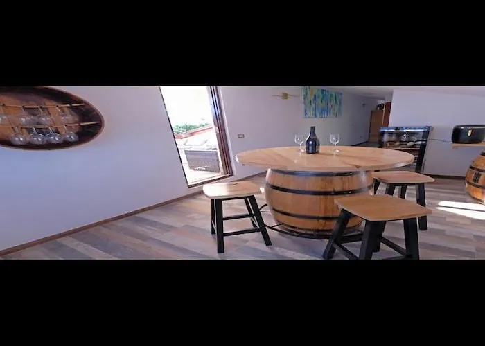 Stella - Three Bedroom With Balcony Póla