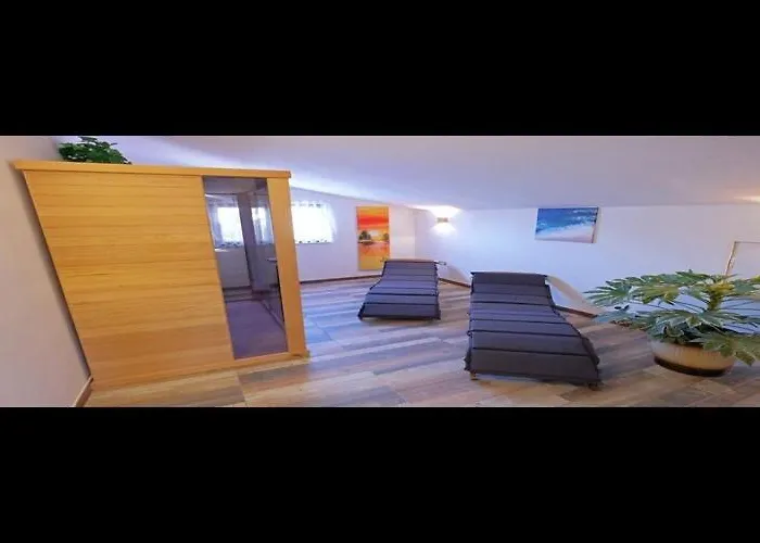 Stella - Three Bedroom With Balcony *