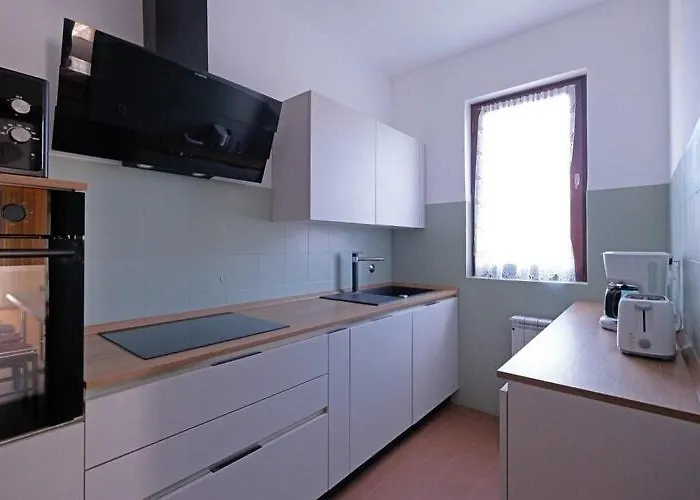 Stella - Three Bedroom With Balcony Apartman