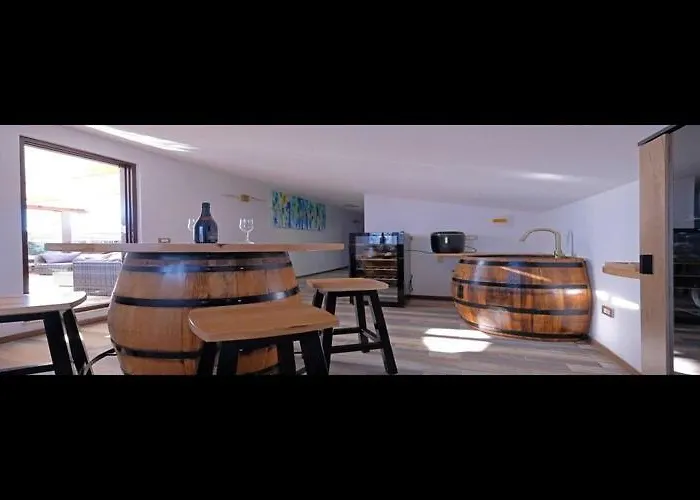 Stella - Three Bedroom With Balcony Apartman Póla