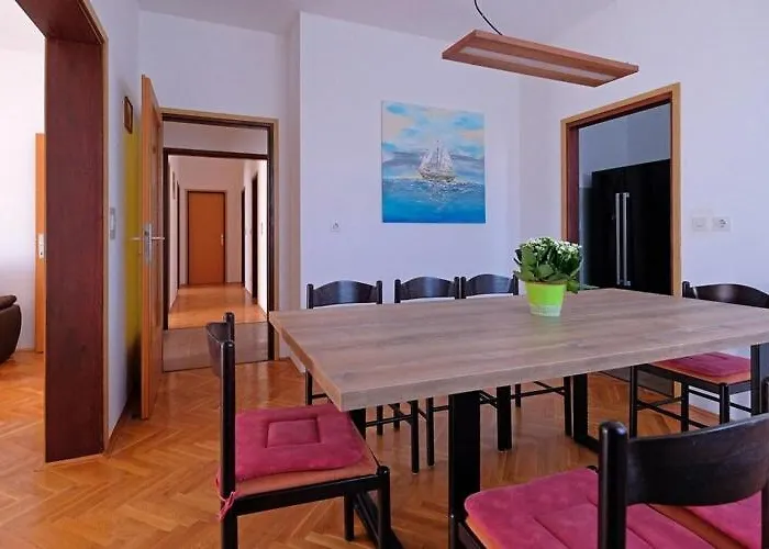 Apartman Stella - Three Bedroom With Balcony *