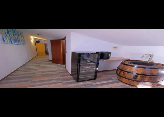 Stella - Three Bedroom With Balcony Apartment *