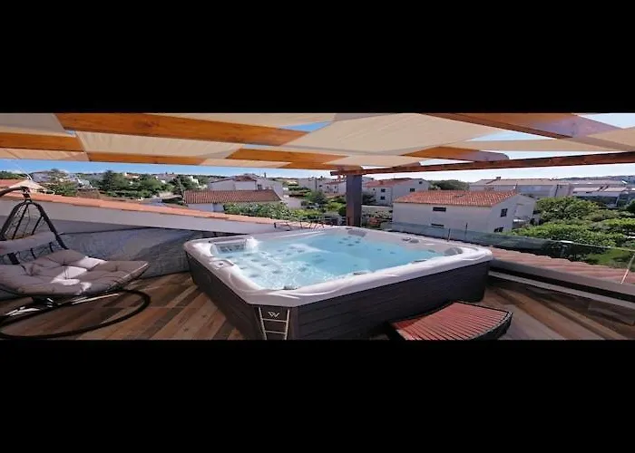 Apartman Stella - Three Bedroom With Balcony *