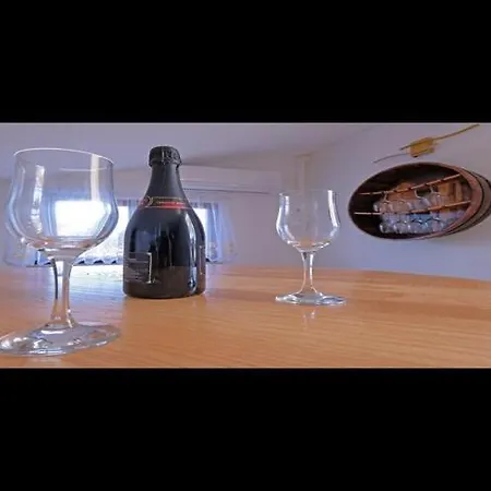 Apartment Stella - Three Bedroom With Balcony Pula