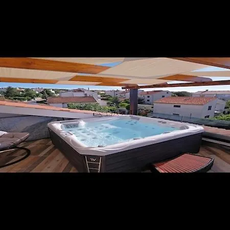 Apartment Stella - Three Bedroom With Balcony *